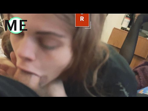 ❤️ Πούτσος στο λαιμό της, σκισμένο καλσόν και σκισμένα τακούνια ❤❌ Σούπερ σεξ ❌❤